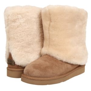 chestnut fur boots